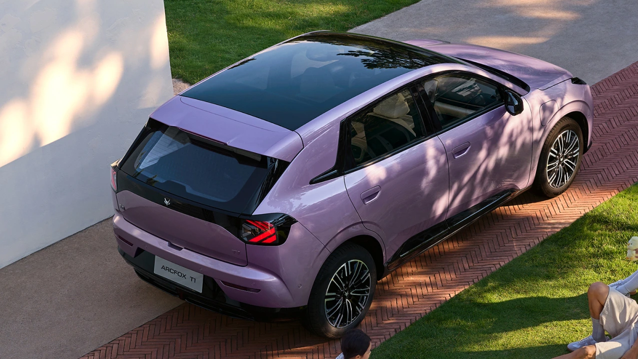 ARCFOX T1 rear three-quarter view